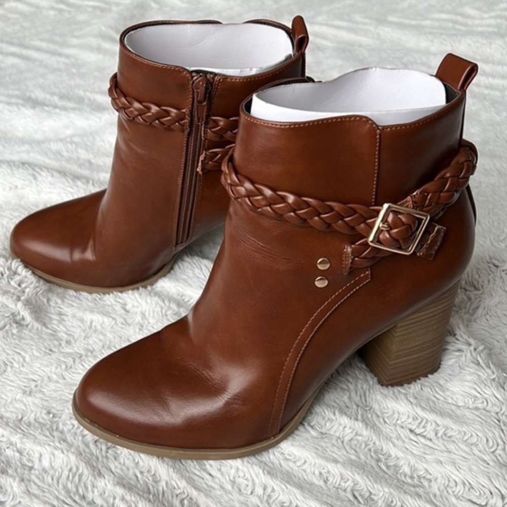 American Eagle brown braided details block heels size 7.5